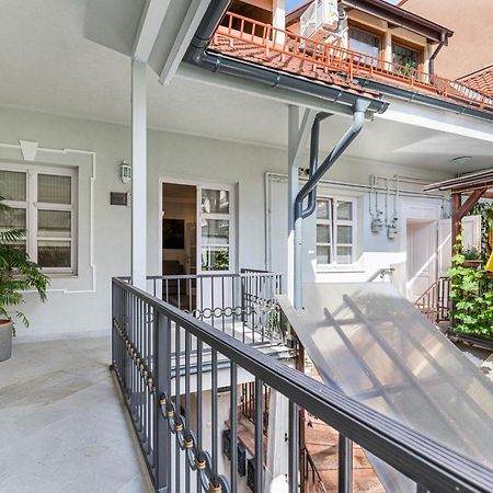 Krone Apartment Braşov Buitenkant foto