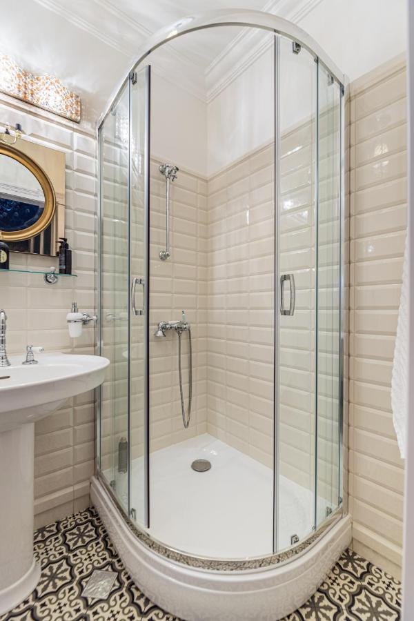 Krone Apartment Braşov Buitenkant foto